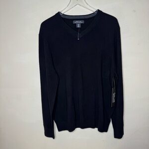 Mark Law v neck sweater 100% merino wool size large